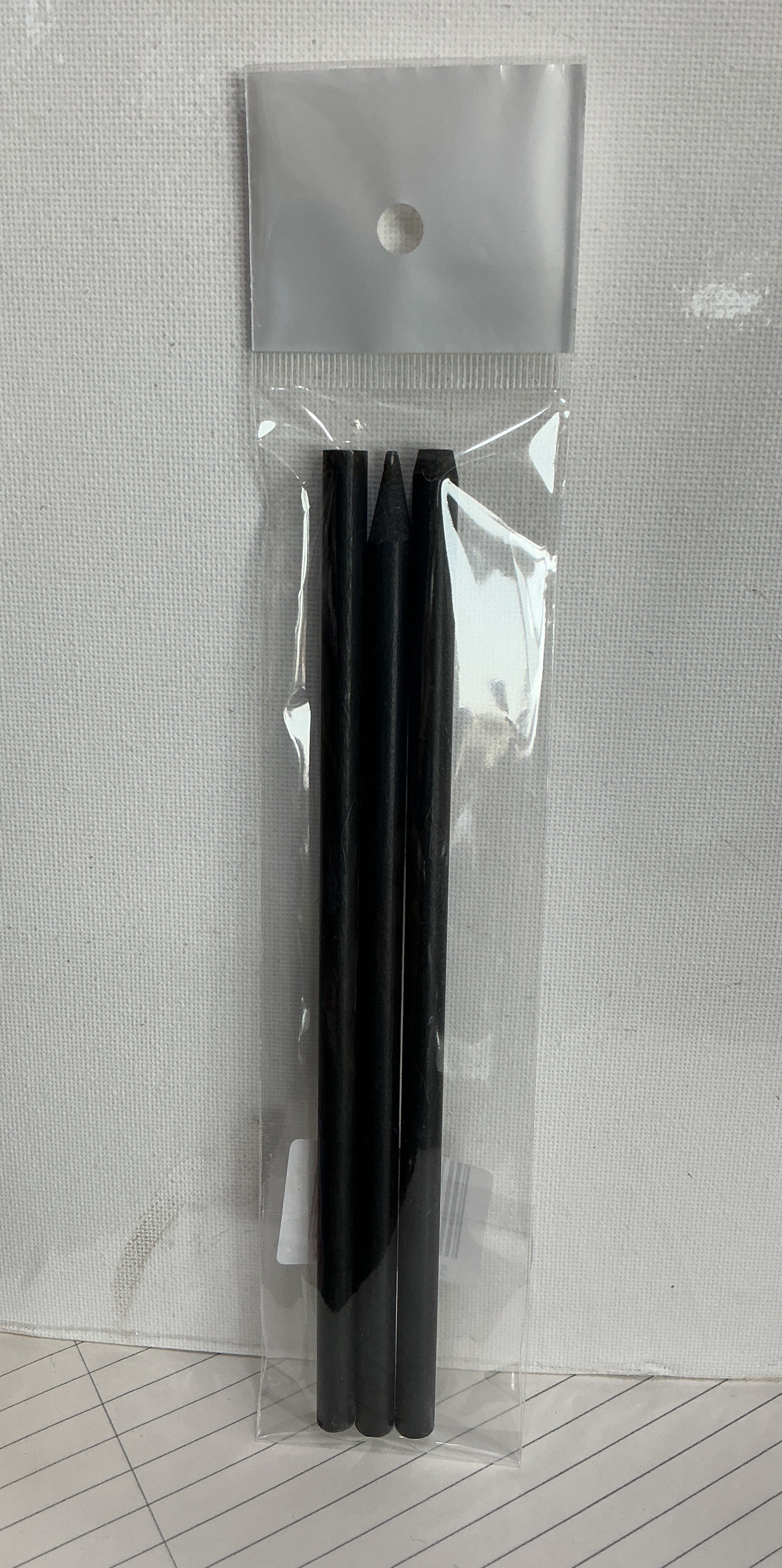 3 Pieces Black Pencils Packet / عبوة من 3 أقلام رصاص