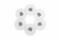 White paper doilies with bamboo skewers / مفارش ورقية بيضاء مع أسياخ من الخيزران