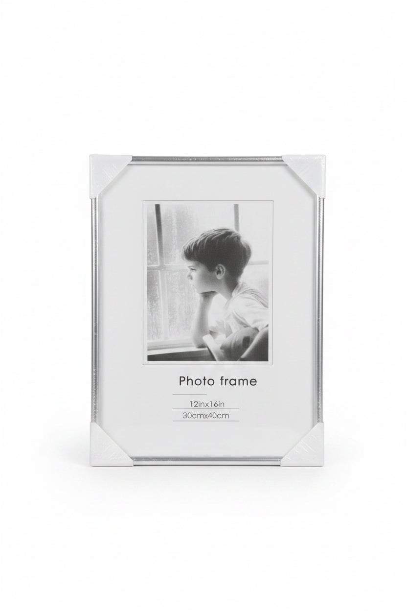 Photo or Document Frame Silver / إطار صورة أو وثيقة فضي